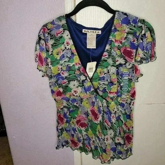 A.M.I. Blouse M NWT - Picture 1 of 4